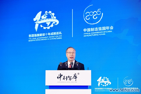 苏波 国家制造强国建设战略咨询委员会副主任，工业和信息化部原党组副书记、副部长